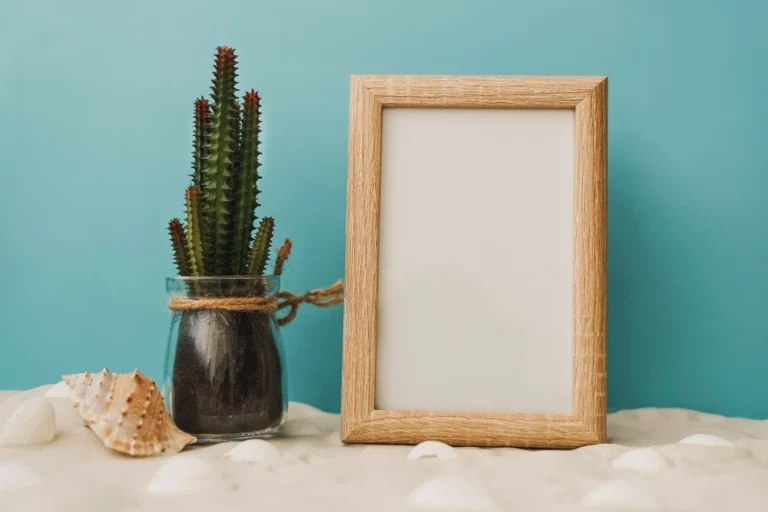 Metal Photo Frame vs. Wood Which Suits Your Home